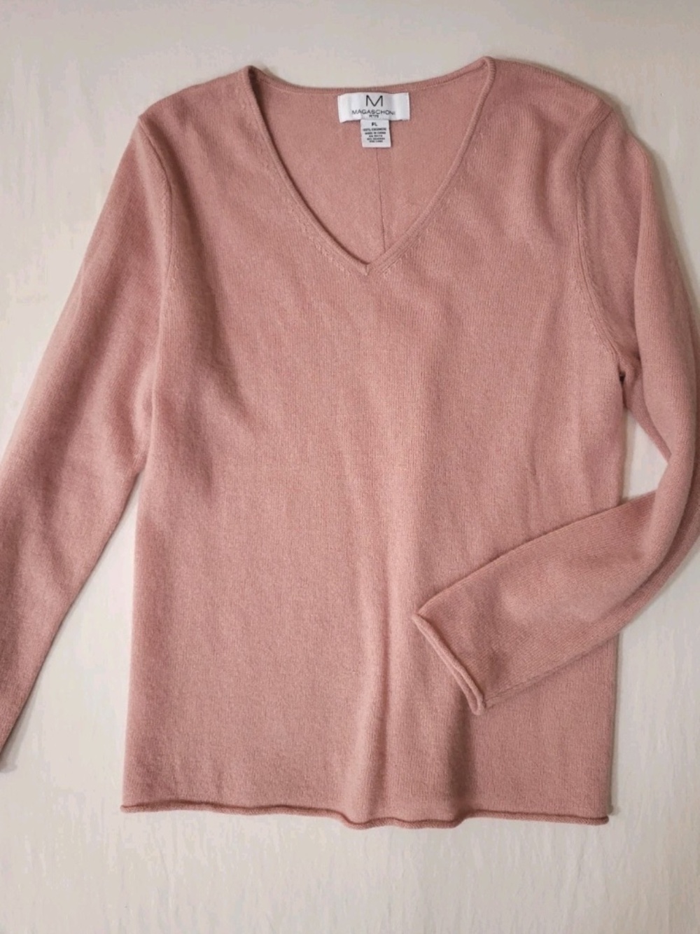 Unworn Magaschoni Cashmere V-Neck Sweater in Pink
